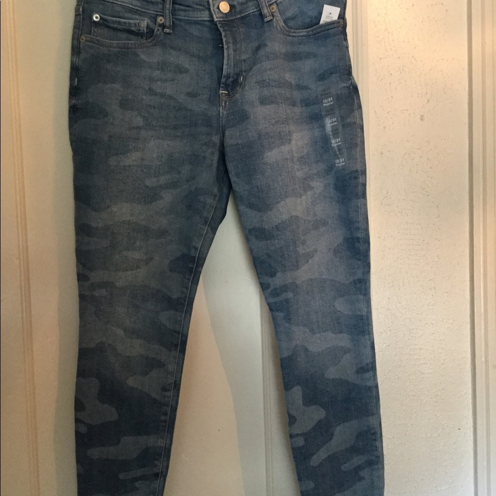 GAP blue camo jeans